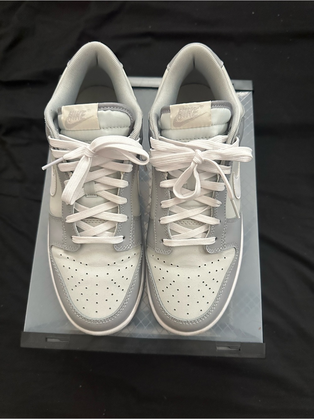 Nike Men’s Low-Top Sneakers in White and Light Gray